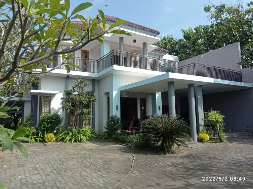 Dijual Rumah Mewah halaman Luas Full Furnish Siap Huni