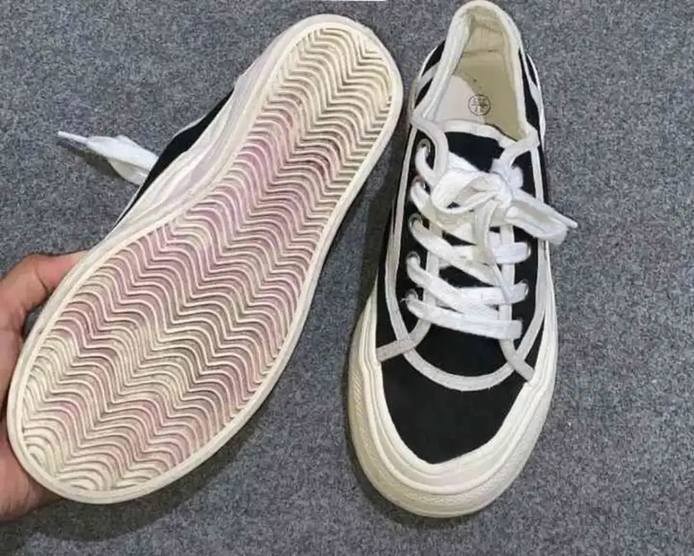 sepatu fashion import