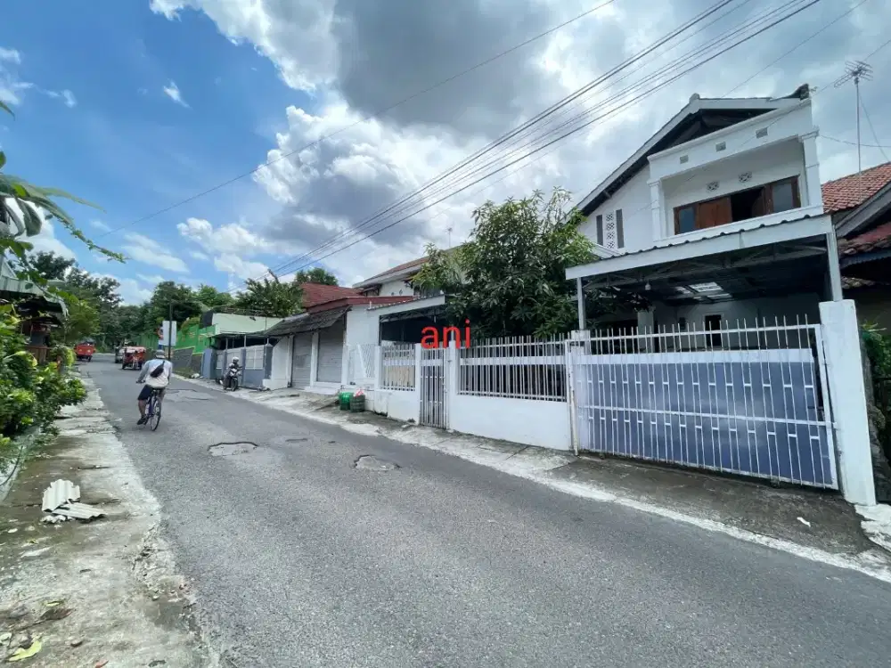 Jual rumah mewah dekat taman jayawijaya mojo9 lt 135m hrg 1,250M nego