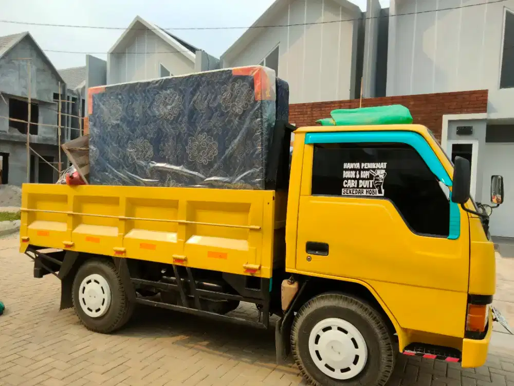 Truk engkel pindahan kontrakan