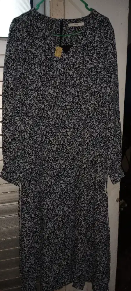 Dress Mootea motif bunga