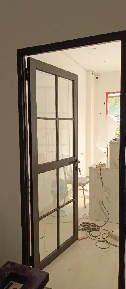 Pintu kusen alumunium