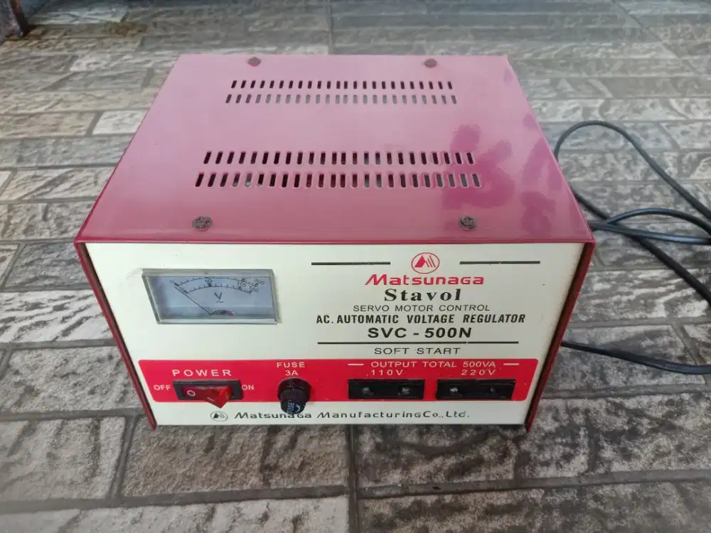 Stabilizer listrik utk komputer ,dll nya