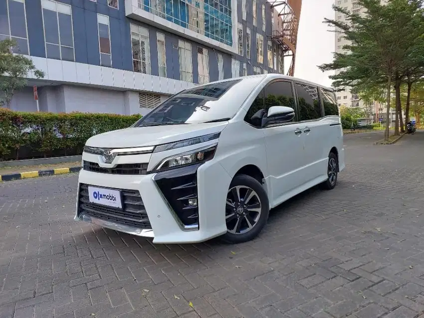 [OLXmobbi] Toyota Voxy 2.0 Bensin-AT 2019 CZH