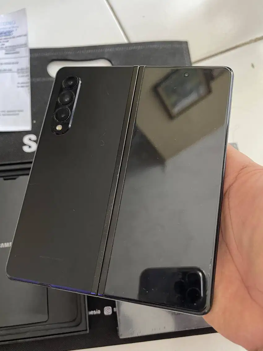Samsung Z Fold 3 256gb lengkap mulus total Siap Cod Nampung