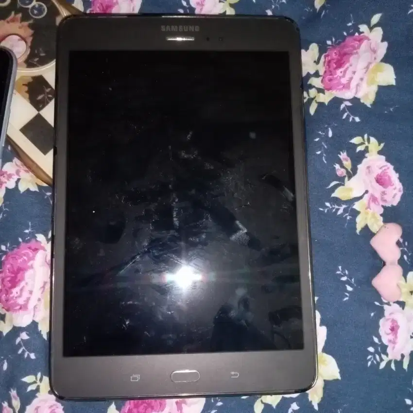 TABLET SAMSUNG A 8 INCHI
