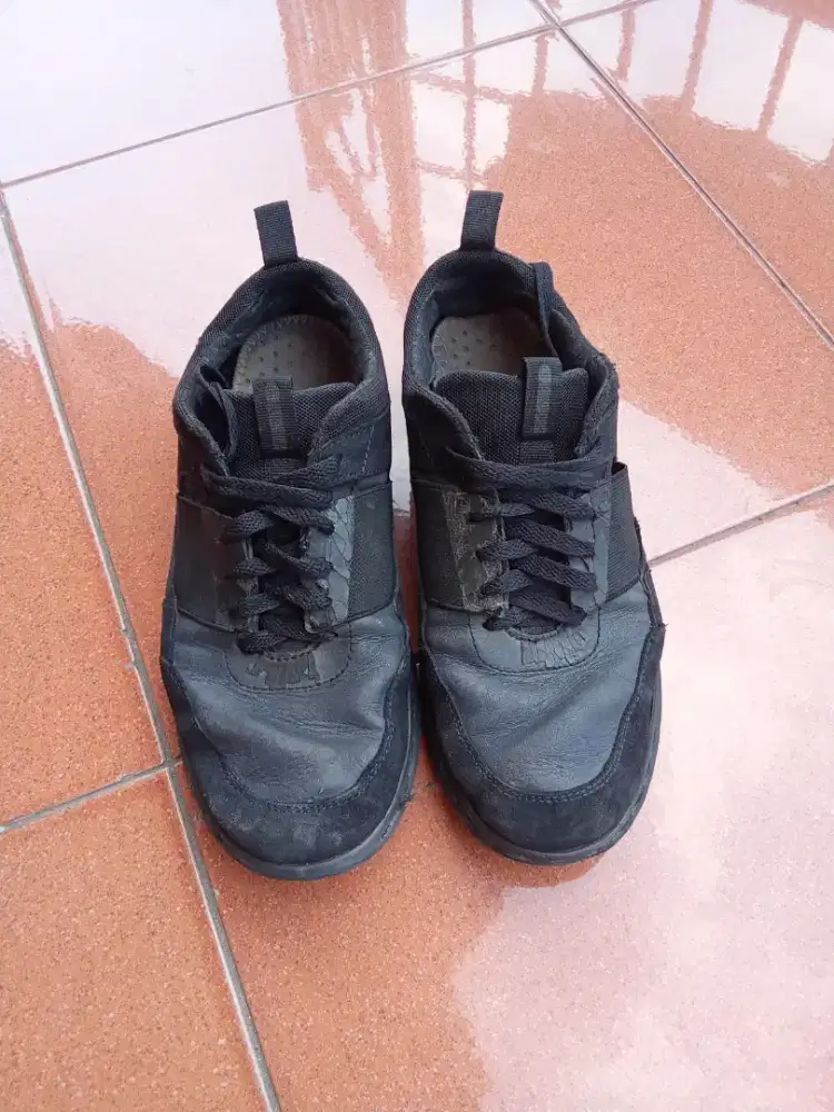 Sepatu casual kulit second geox size 40