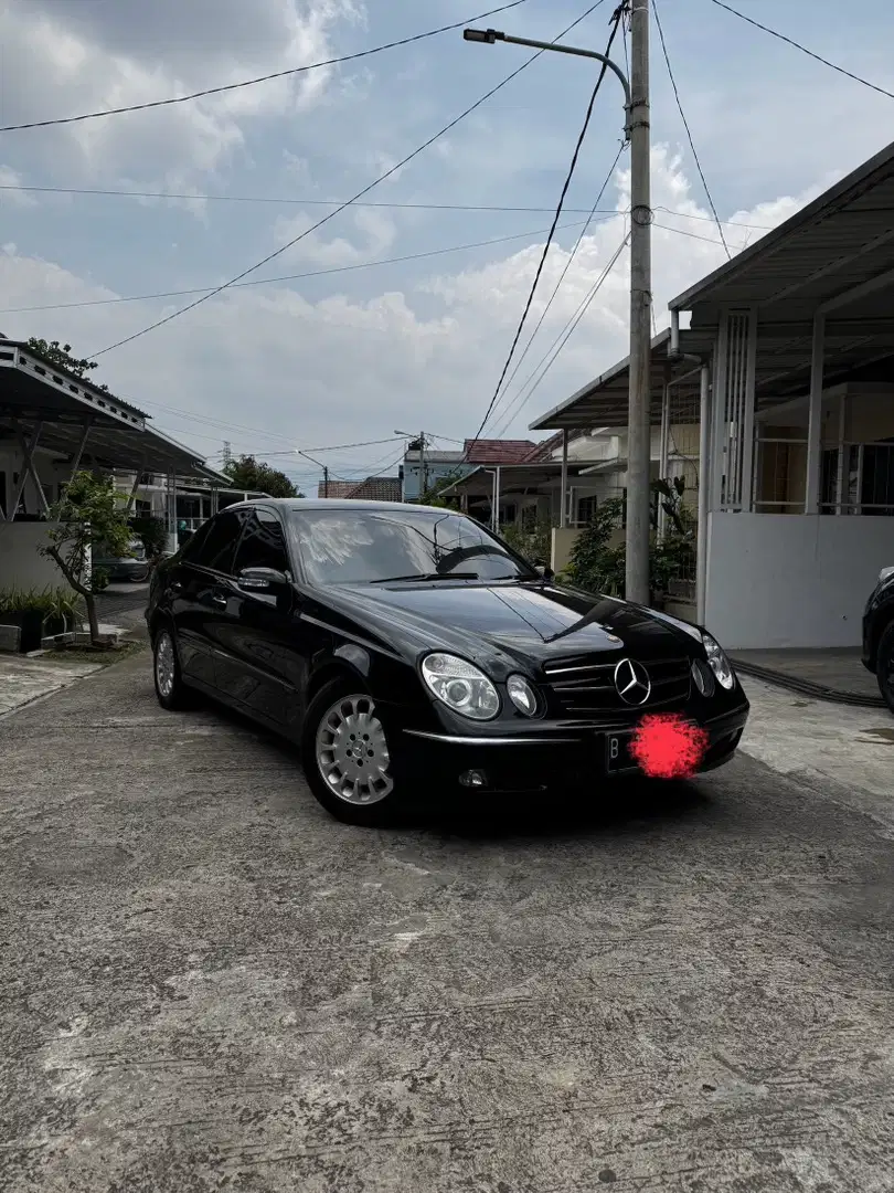 Mercedes-Benz E260 2005 Bensin kondisi ajibb