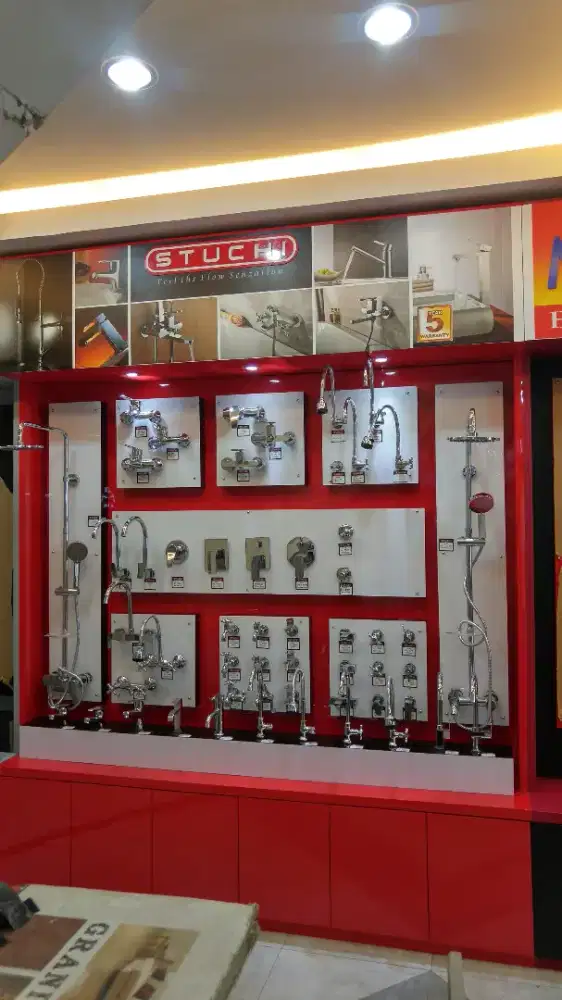 Rak display, Gondola, Booth pameran, Lemari pajangan