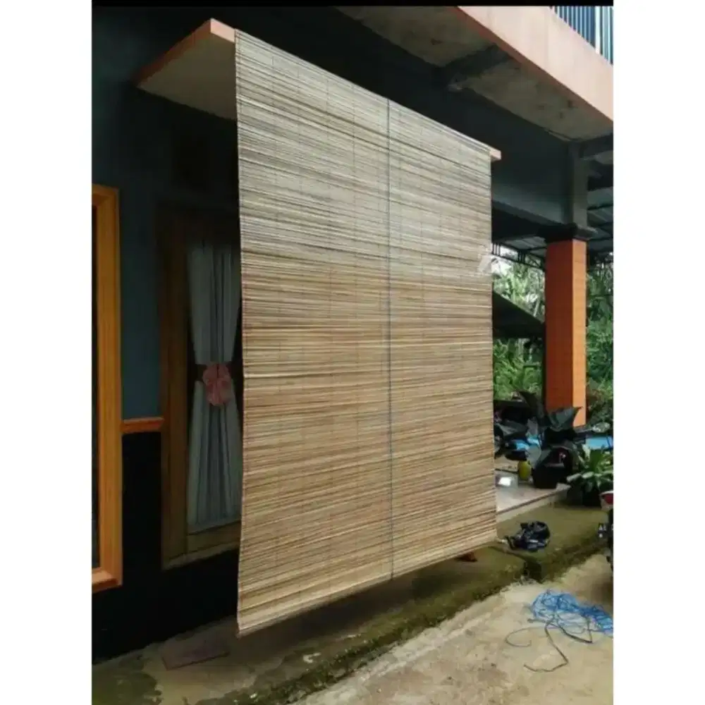 Tirai bambu pelepah sawit