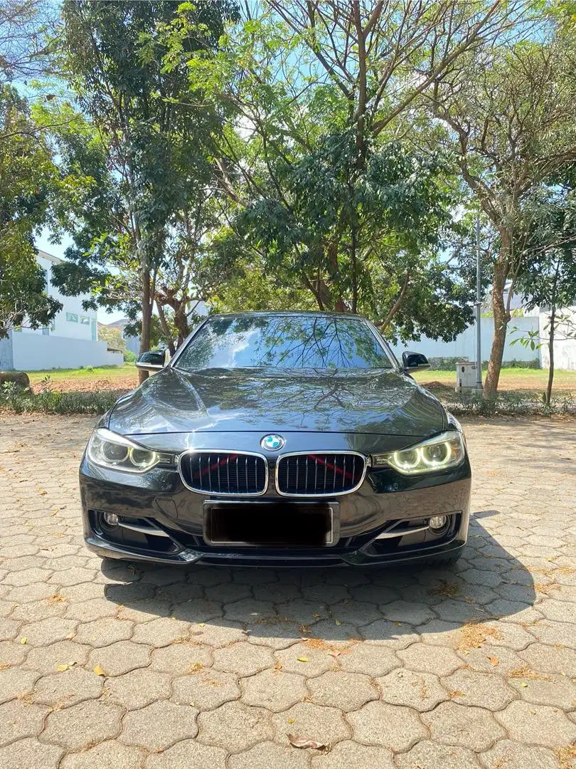 DP0 TERMURAHH BMW F30 320i sport 2015 ISTIMEWAAA