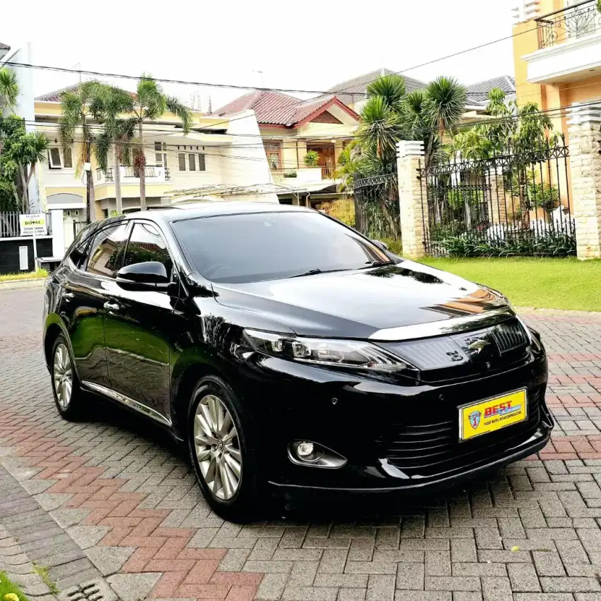 Toyota harrier advance premium sound 2.0AT 2015