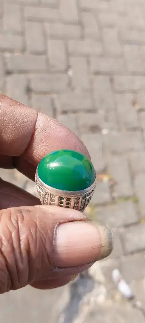 Batu bacan kristal