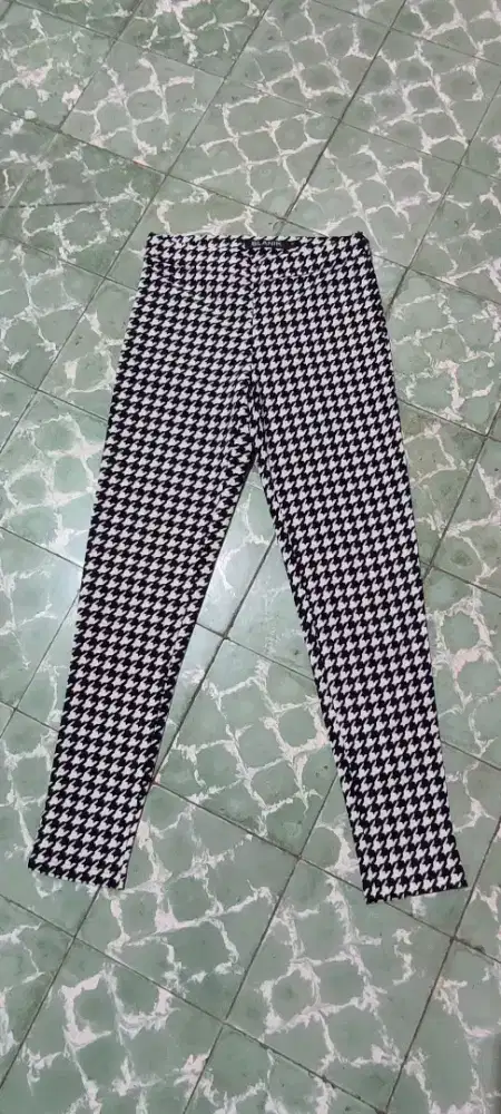 Celana panjang kotak kotak