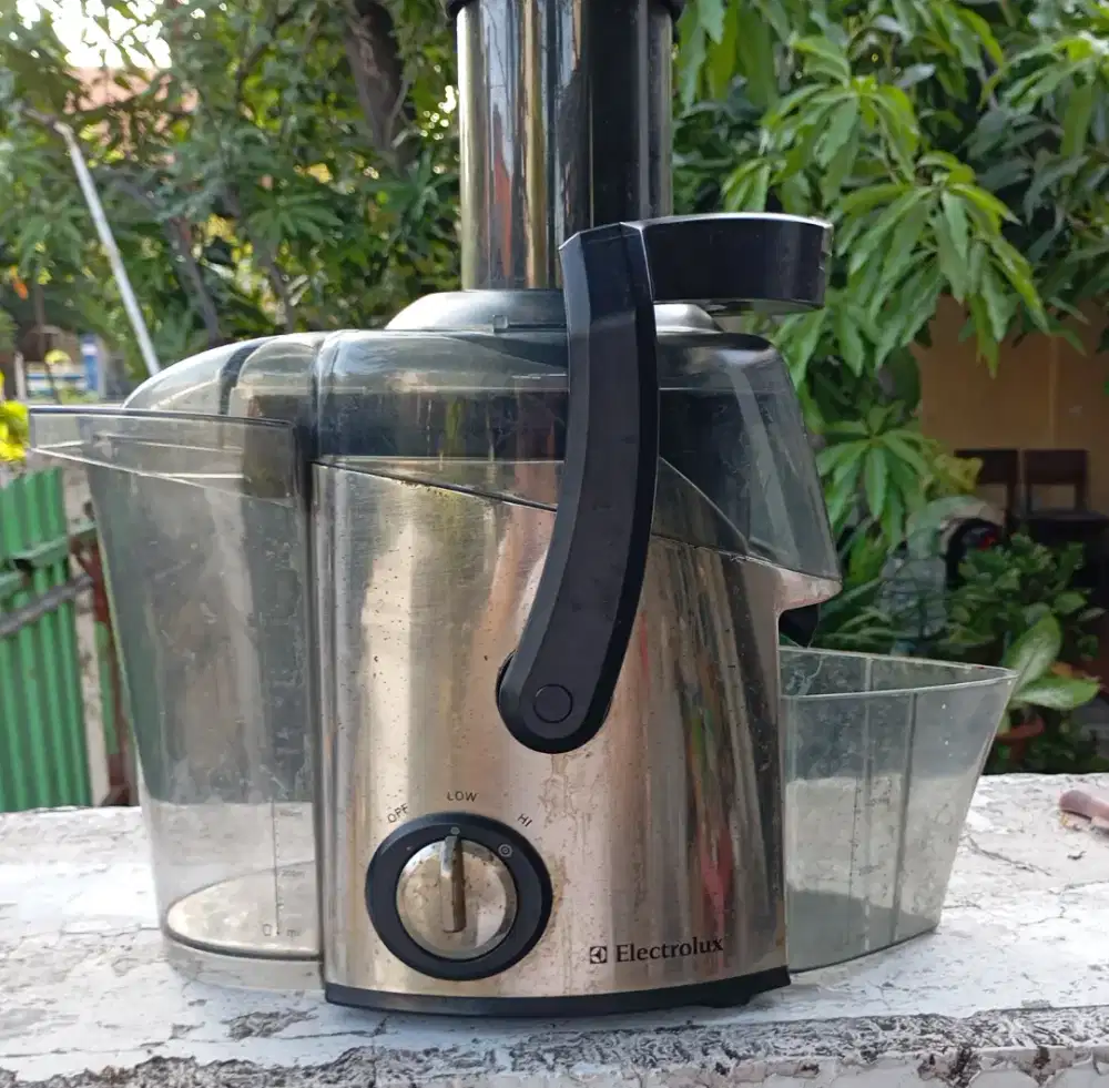 2 buah Juice Extractor