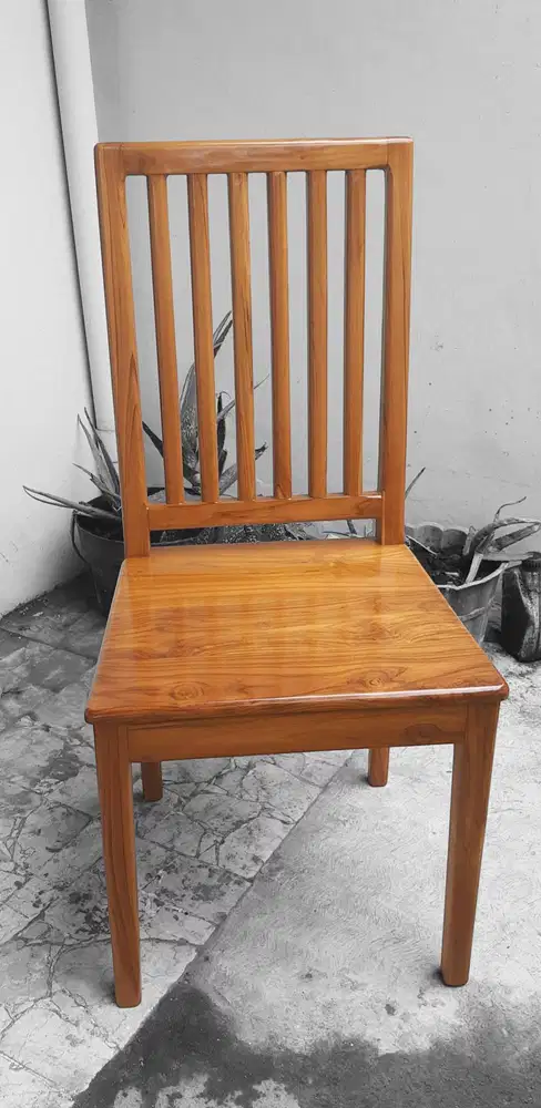 Kursi Makan Jati Salur