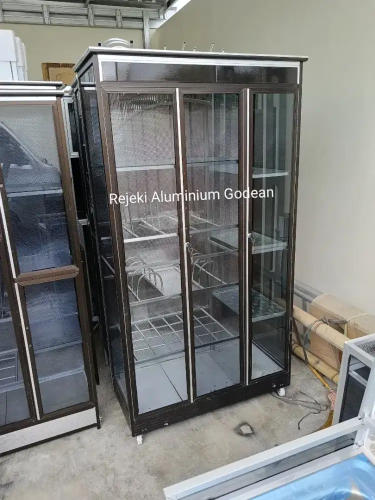 Rak piring box jumbo roda samping 40cm bawah keramik