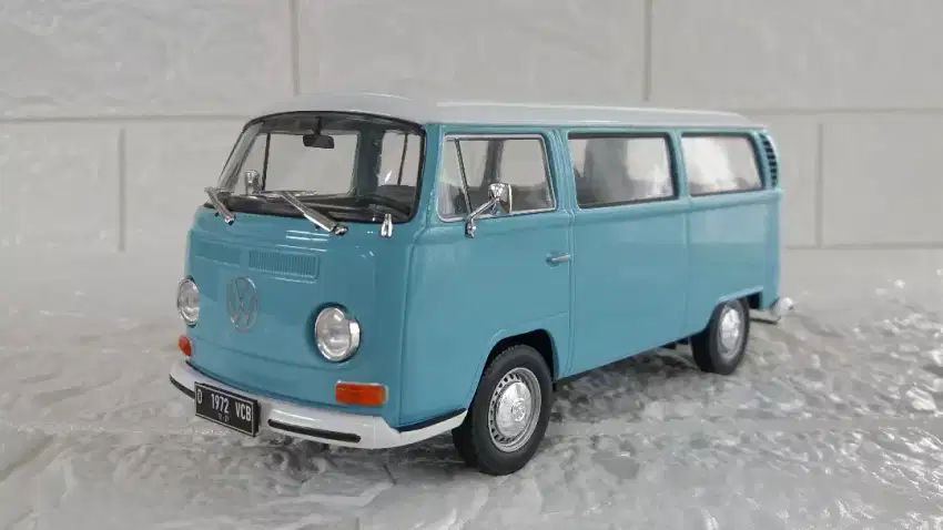 Diecast/Miniatur VW Kombi Kumis Microbus 1972 Light Blue skala 1:24