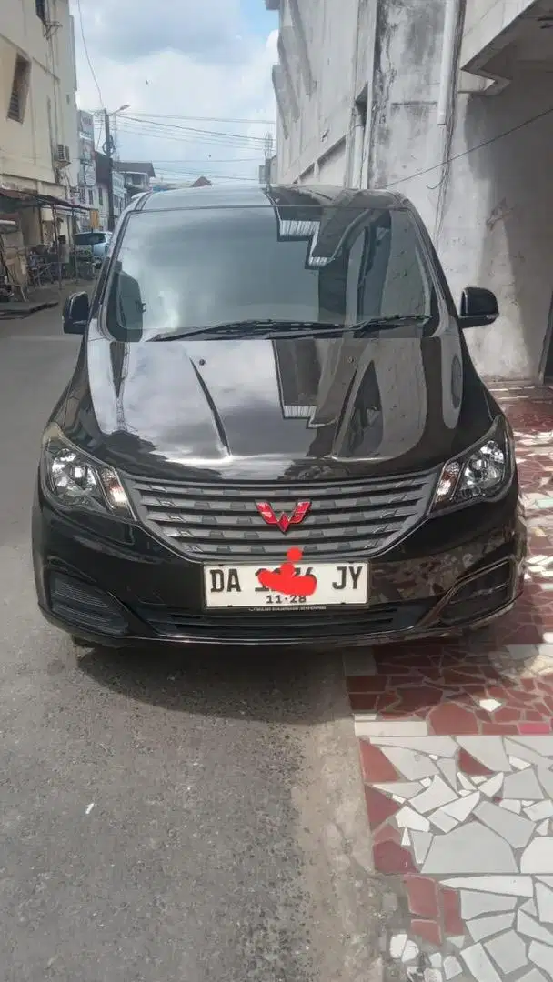 Wuling Confero DB hitam tahun 2023