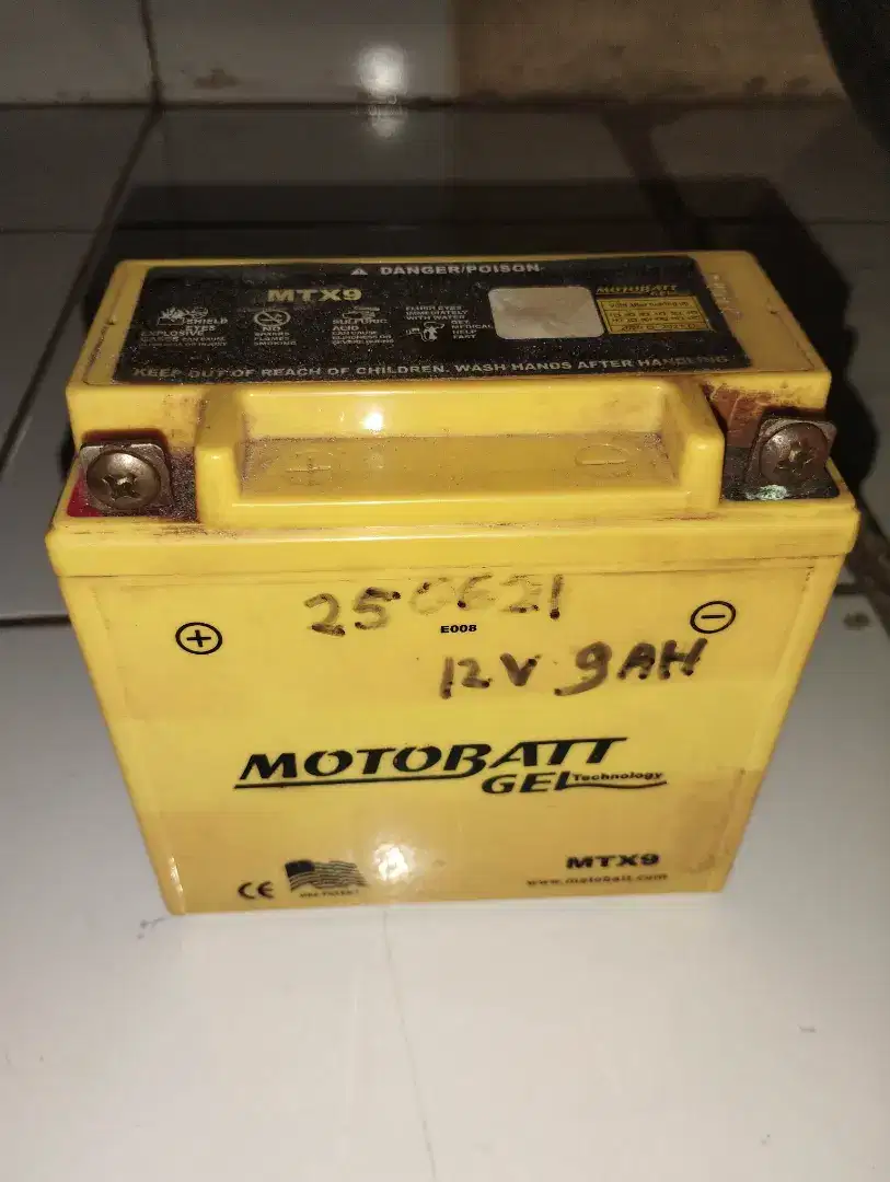 AKI motor merk motobatt type MTX9 bekas pakean thunder