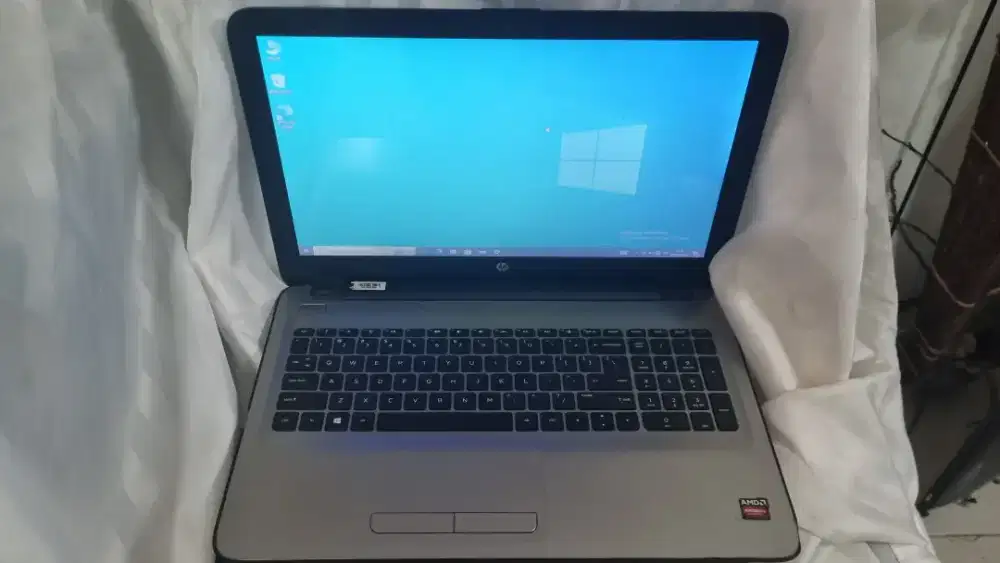 Laptop HP TPN-C125 Core i7 Gen 5 (Siap Pakai)