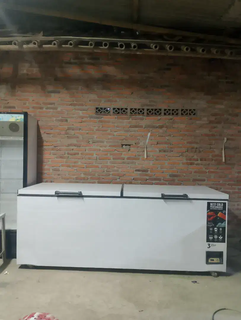 Freezer pembeku daging