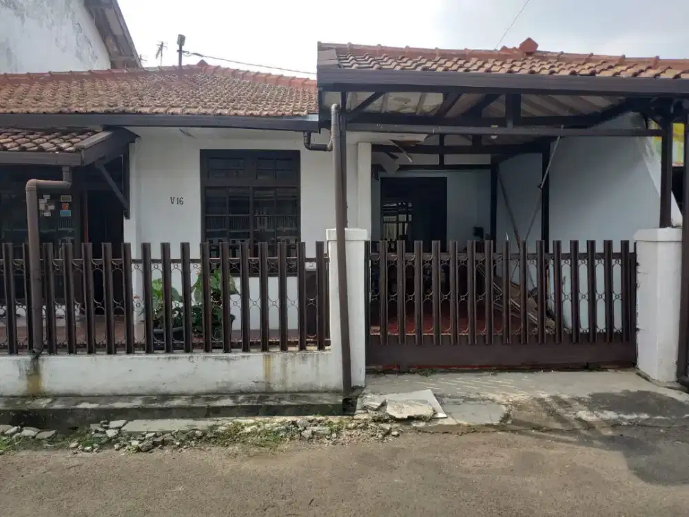 Dijual cepat rumah di komplek kopo permai 2 tingkat