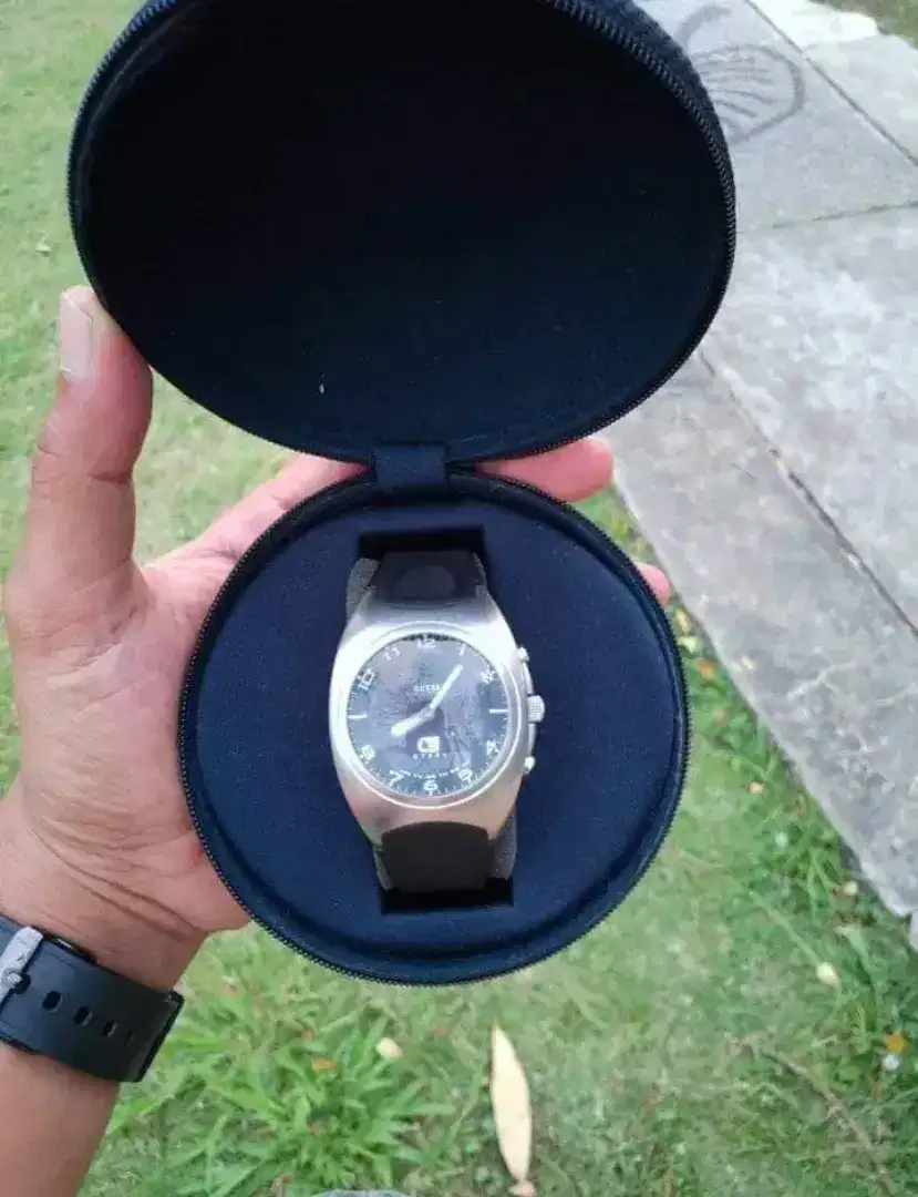 Guess original nota beli ada