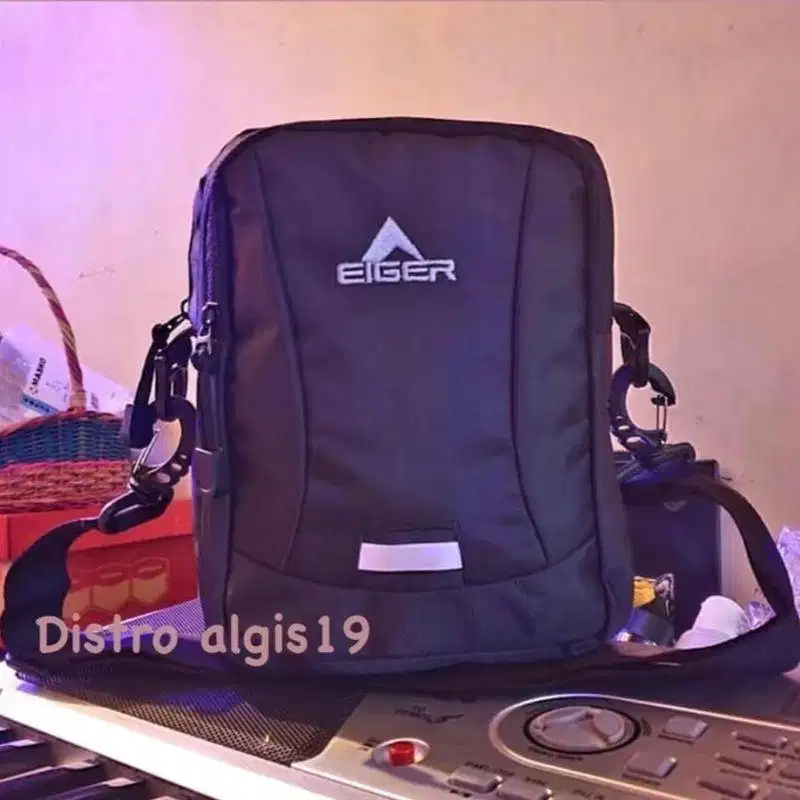 Selempang medium sligbag outdoor bahan kualitas premium