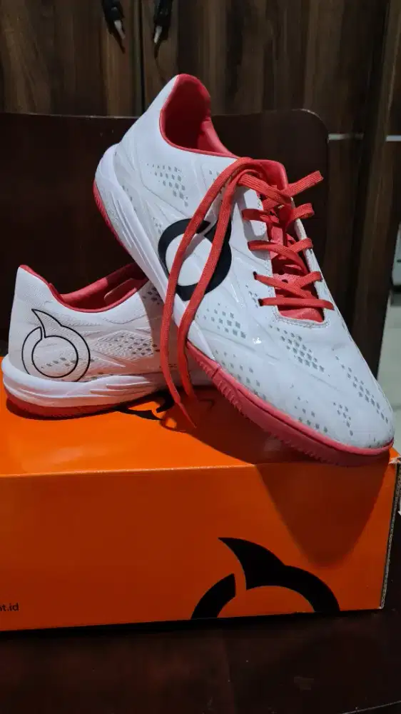 Sepatu Futsal Ortuseight Original & Murah