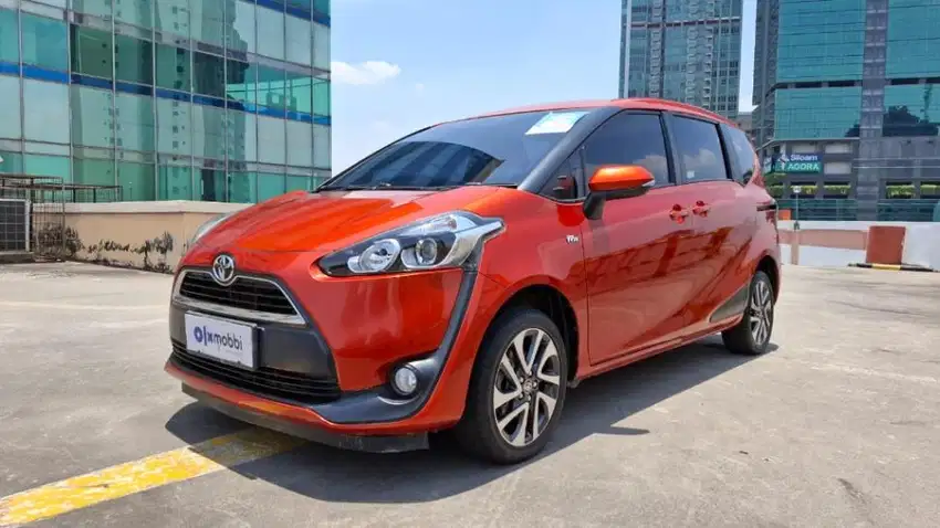 TDP 10Jt Toyota Sienta 1.5 V Bensin-AT 2019 Orange /