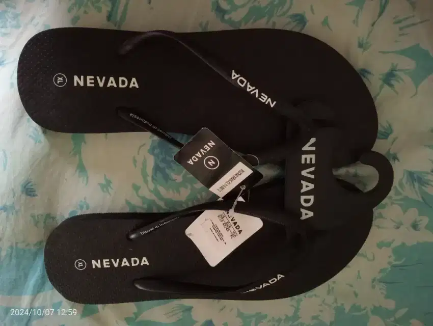 [TERBATAS] Sandal hitam merk nevada by matahari Ori