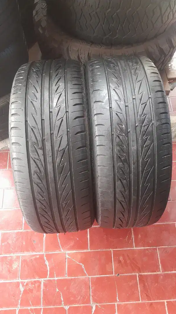 Ban copotan Bridgestoen teckno 215/50 R17 80% 2021..2pcs