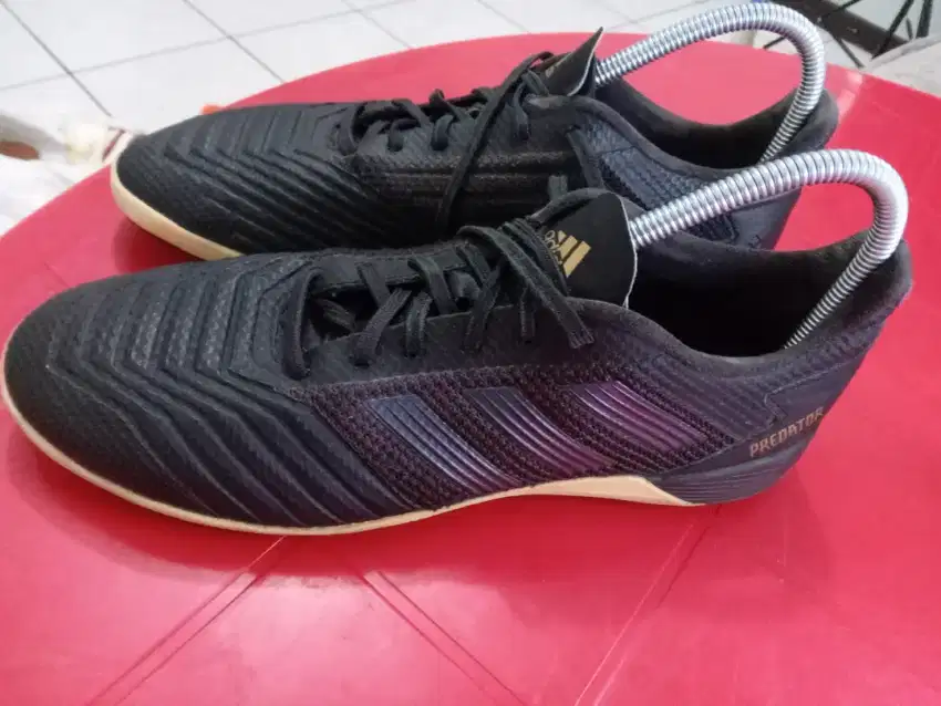 Sepatu Futsal Mini Soccer Adidas Predator