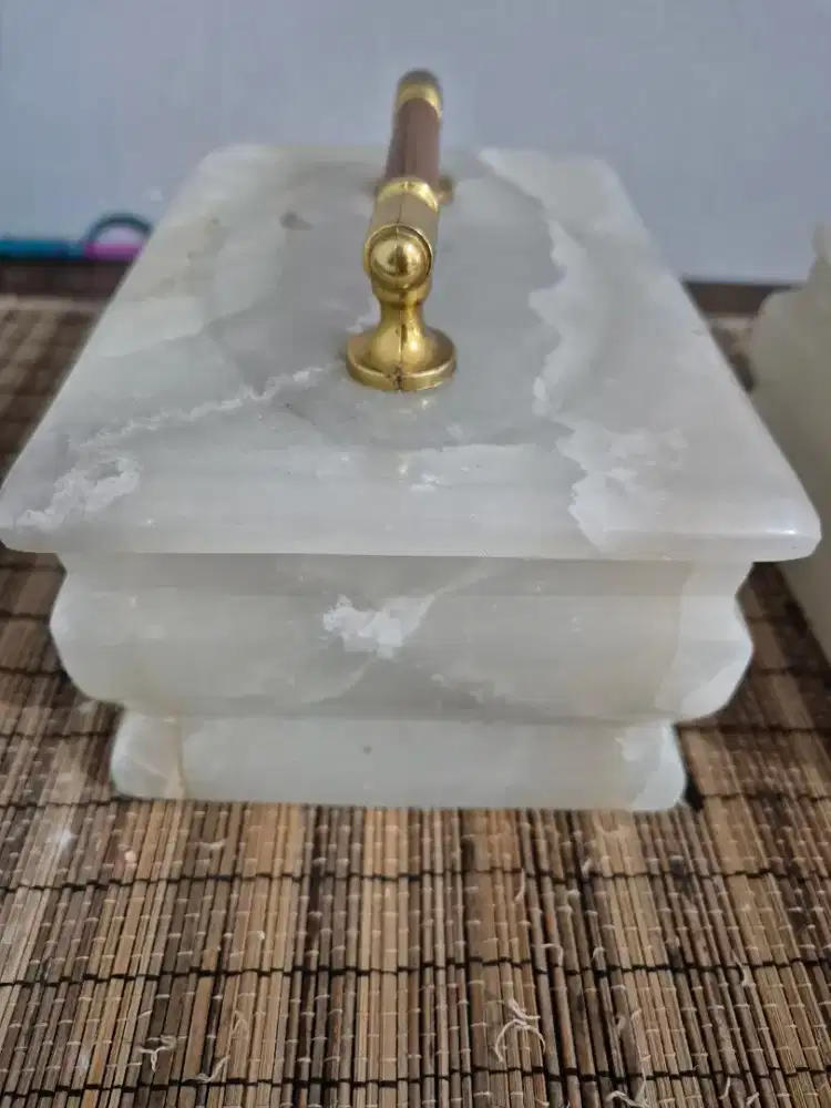 Hiasan Meja Batu Granit