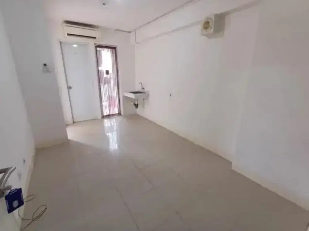 JUAL CEPAT 2BR UN Furnish Dahlia Apartemen Bassura city