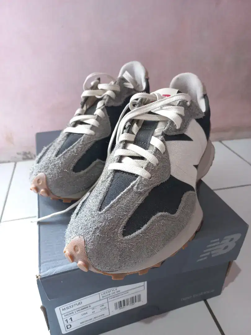 New Balance 327 (Original Resmi PT. MAP)