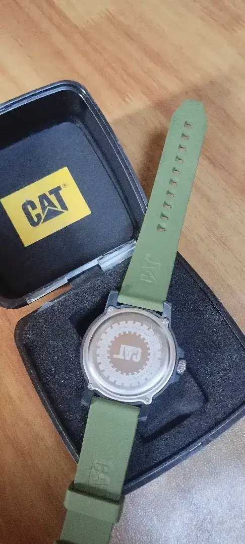 Dijual jam Caterpillar