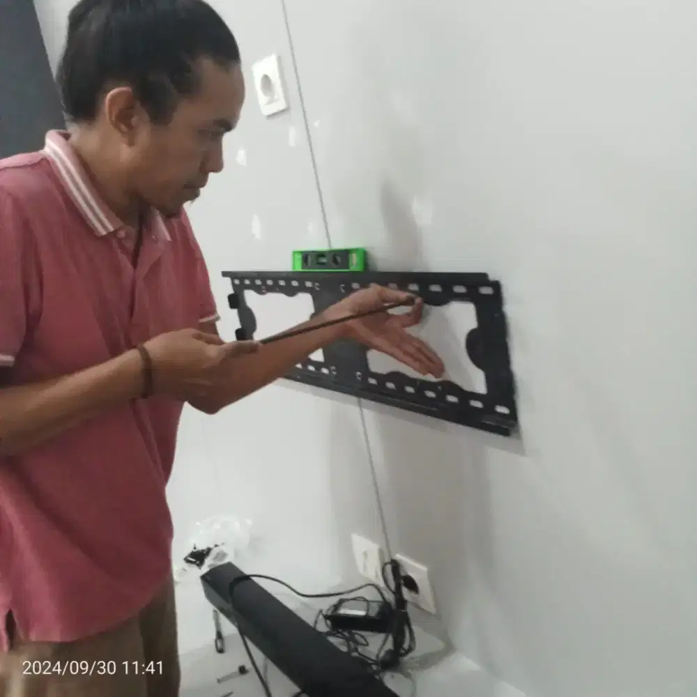 Breket/bracket tv led/lcd/plasma 55-65