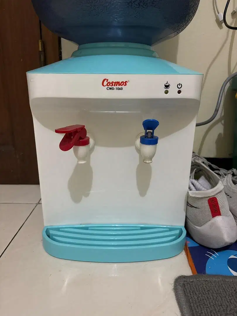 Dispenser Cosmos CWD-1060