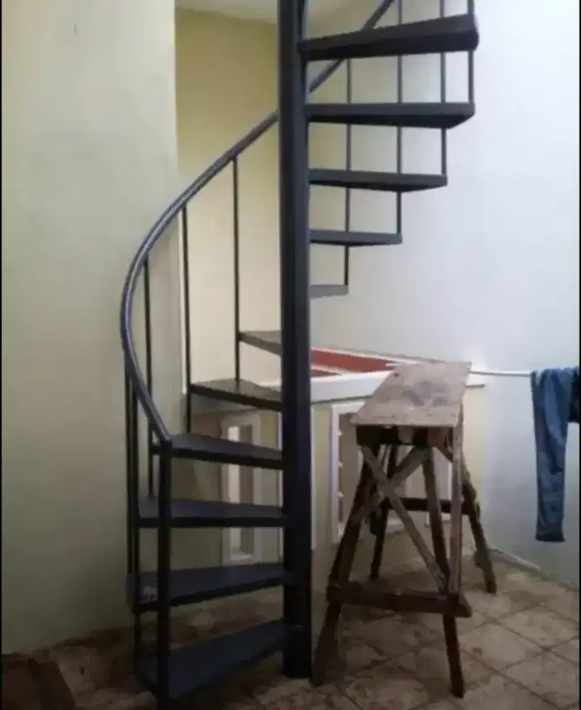 Tangga putar bandung custom