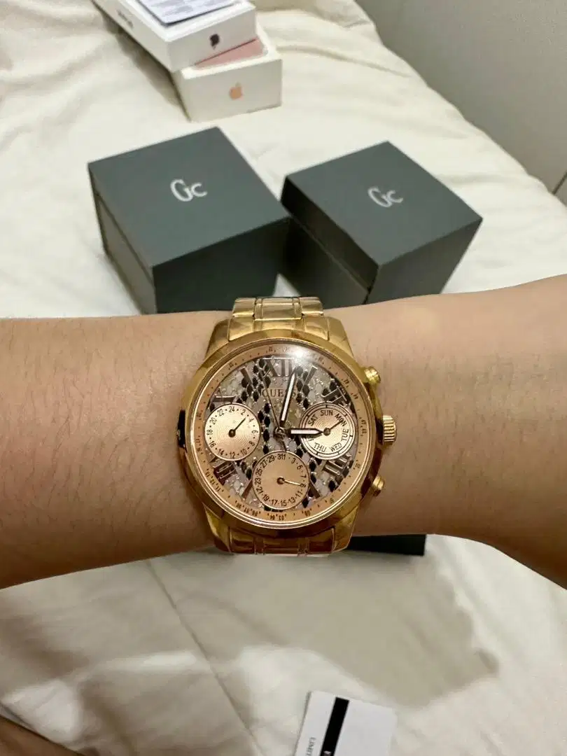GUESS like new leopard