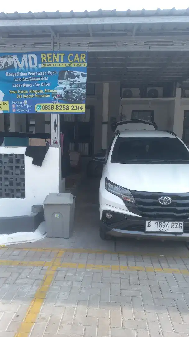 Penyewaan rental mobil lepas kunci dan  plus driver