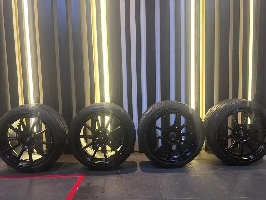 Dijual velg r17 pcd 4 x 100 bonus plus ban 205 45 jazz 215 17 yaris ok