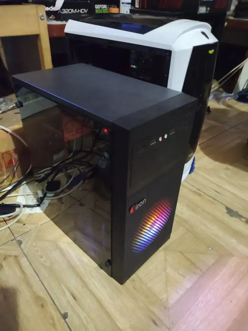 Pc gaming ryzen 5 2400g Vega 11 ram 8gb dd4