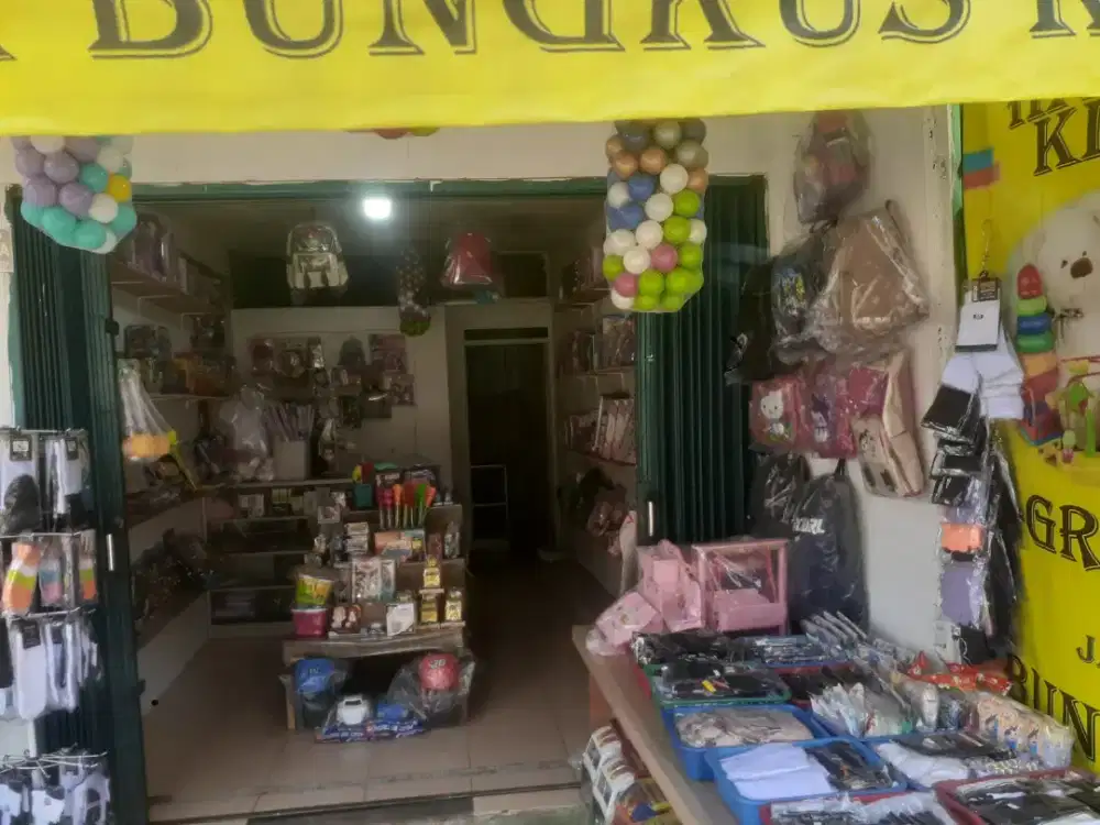 dibutuhkan untuk penjaga toko kado