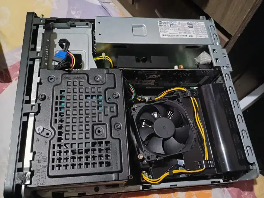Satu Set komputer Intel I5-8400 6core 6 thread bt tt
