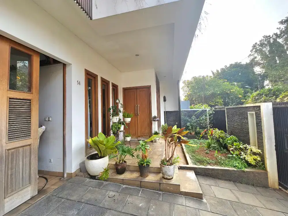 Rumah 2 lantai cantik minimalis di pondok indah jakarta timur
