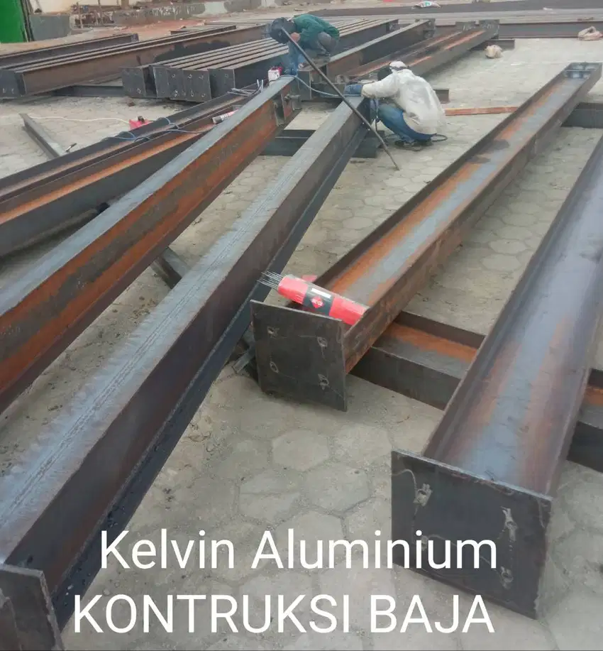 Pemasangan kontruksi baja (jasa konstruksi besi wf)