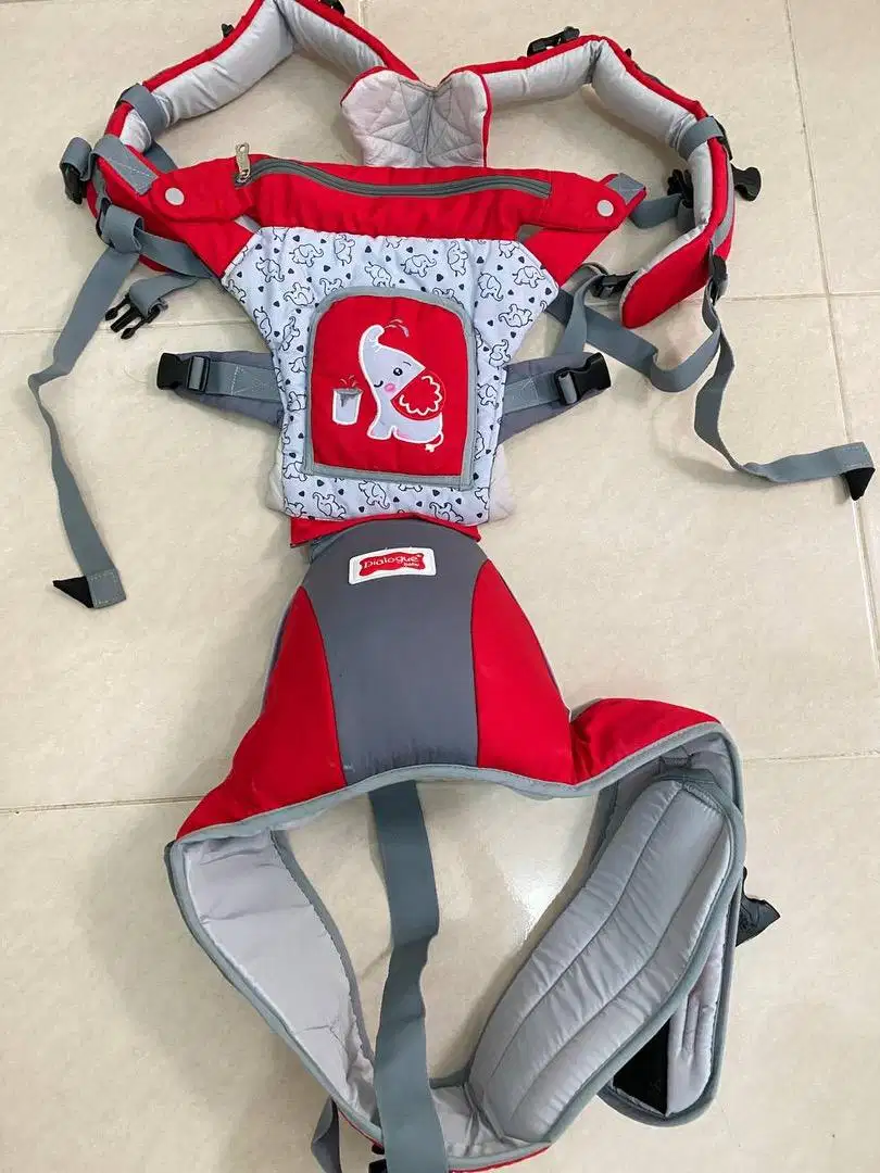 Preloved Dialogue Baby Gendongan Hipseat  Dumbo Series